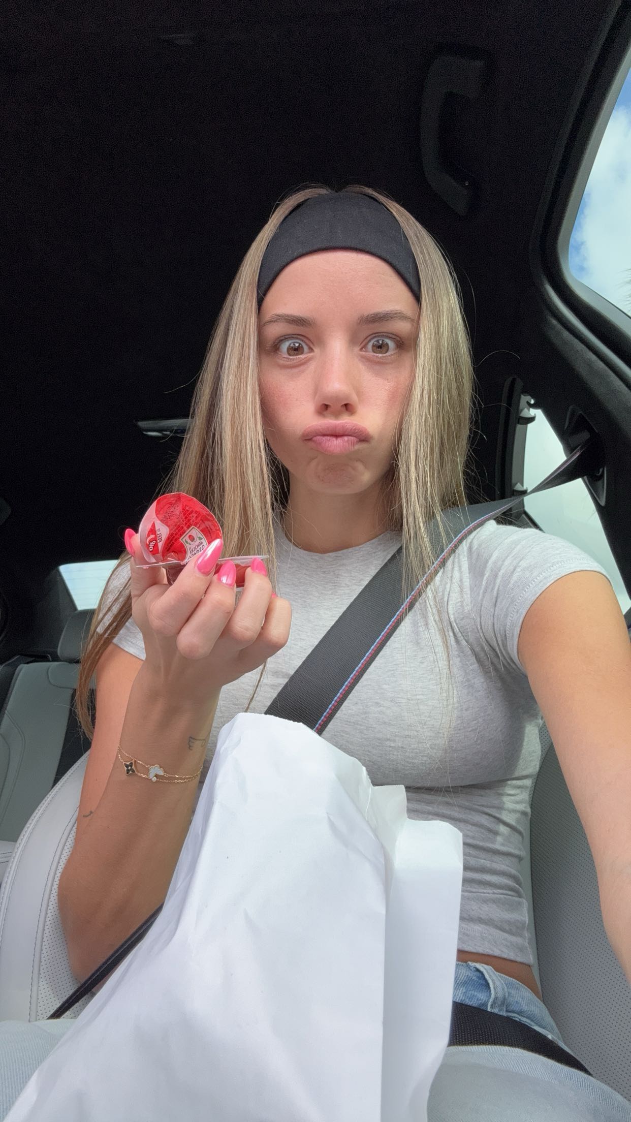 sadie.mckenna snapchat image archive image