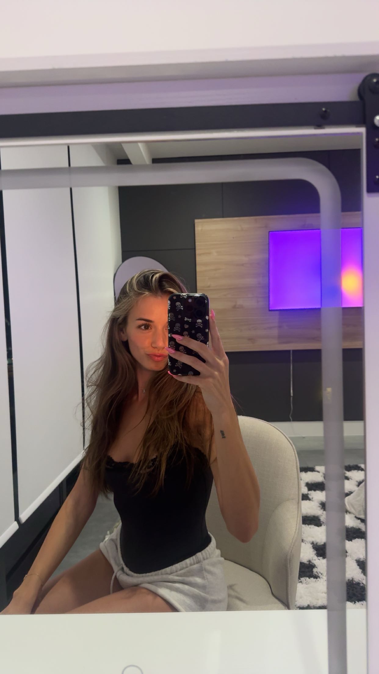 sadie.mckenna snapchat image archive image