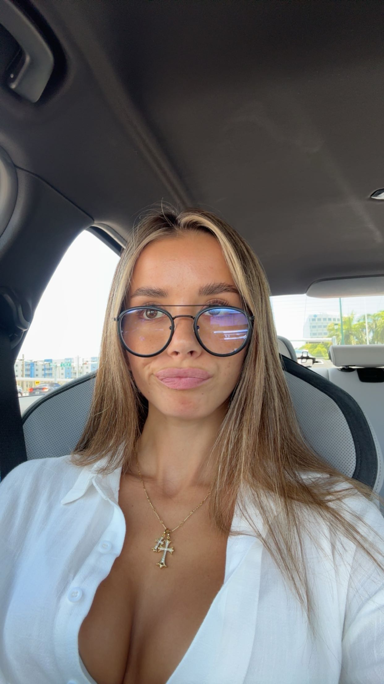 sadie.mckenna snapchat image archive image