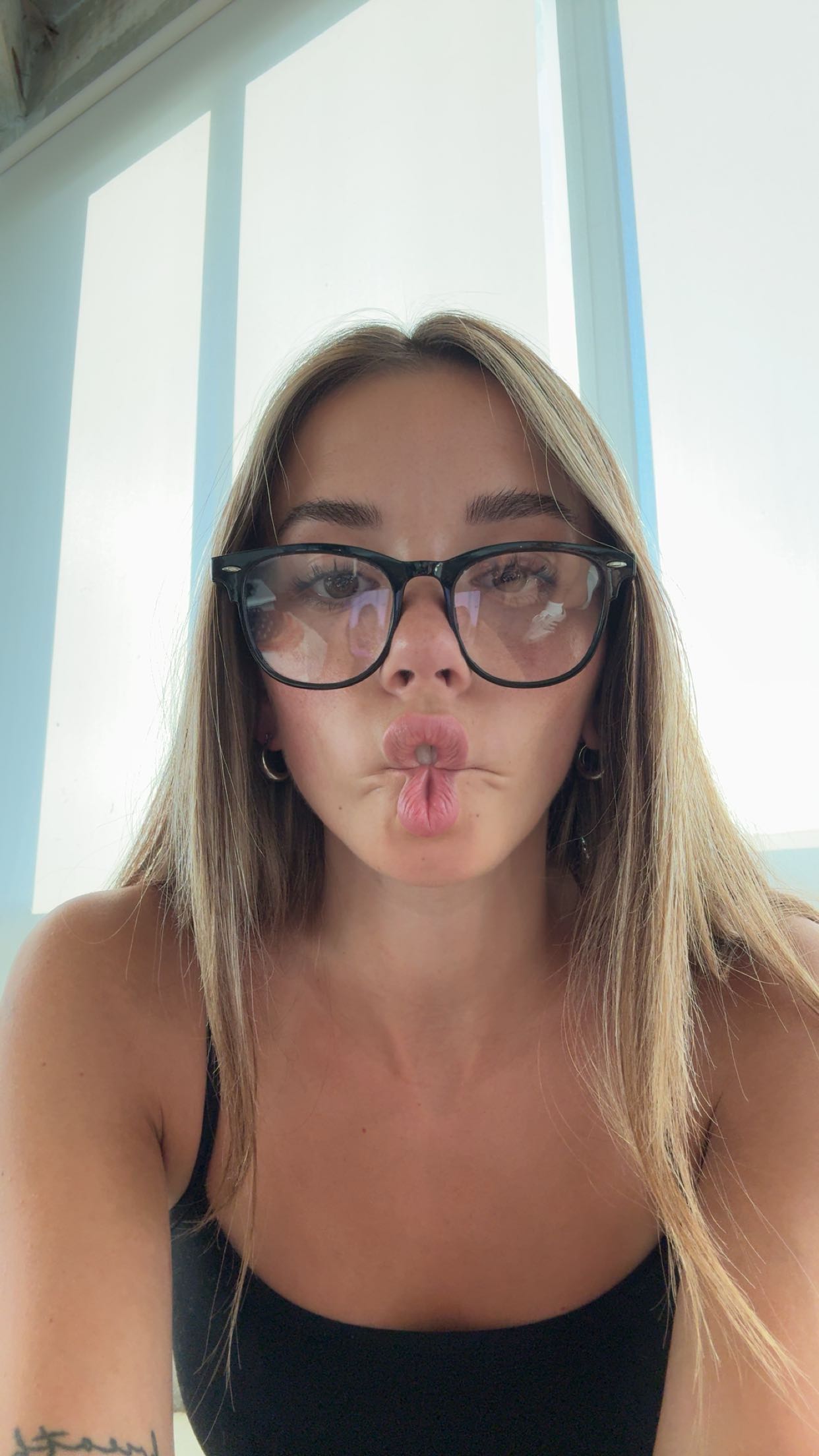 sadie.mckenna snapchat image archive image