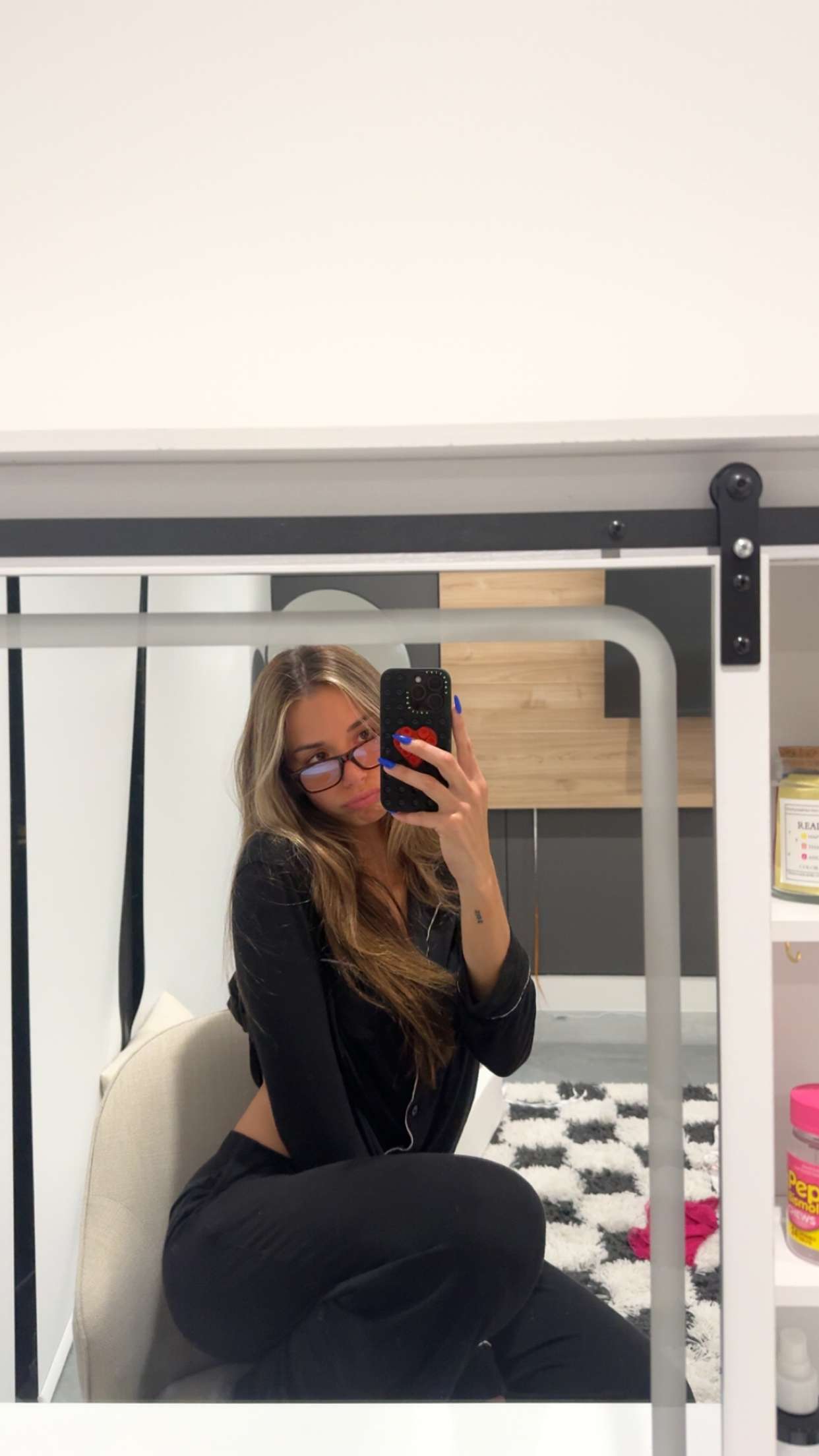 sadie.mckenna snapchat image archive image