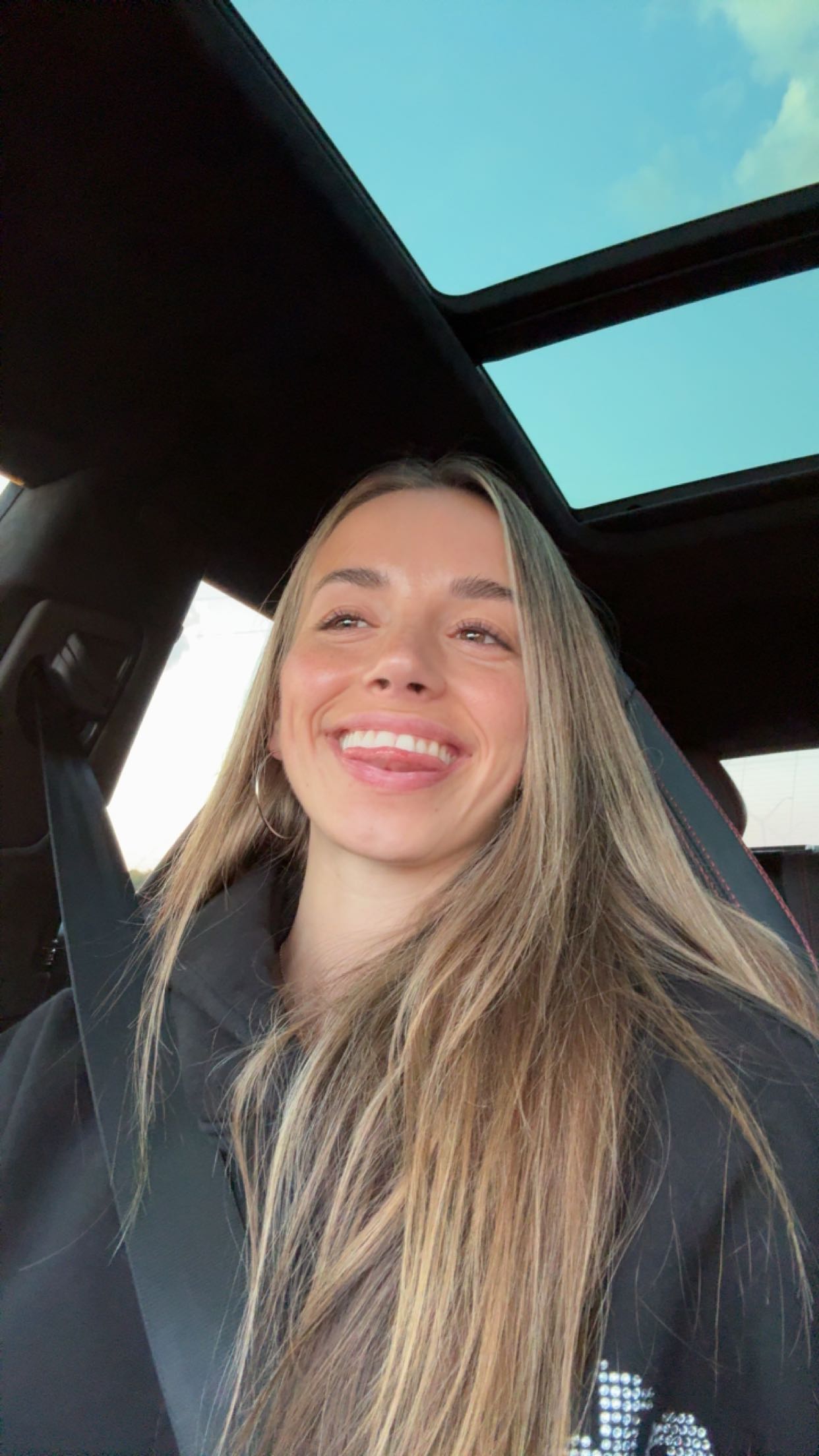 sadie.mckenna snapchat image archive image