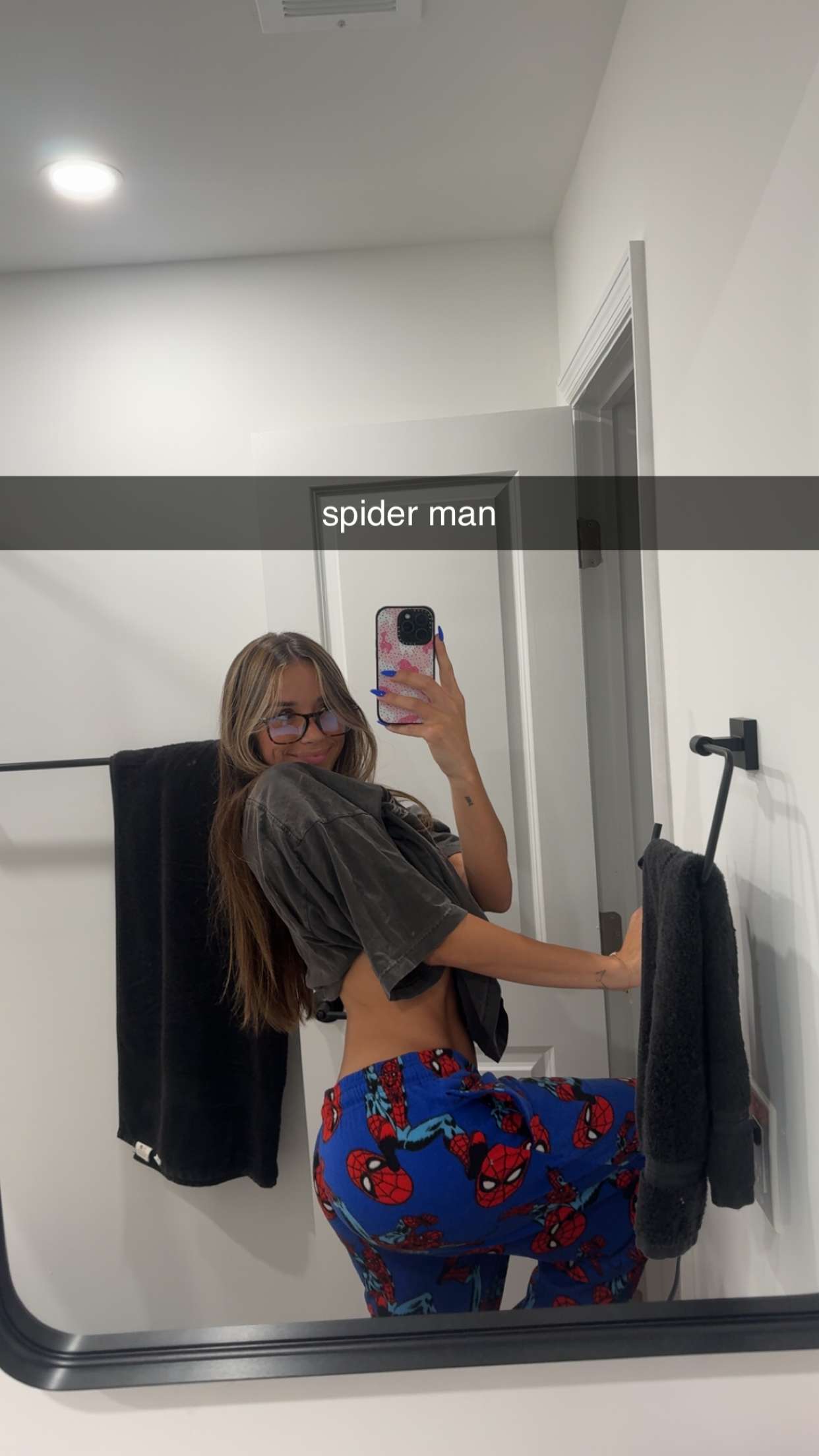 sadie.mckenna snapchat image archive image