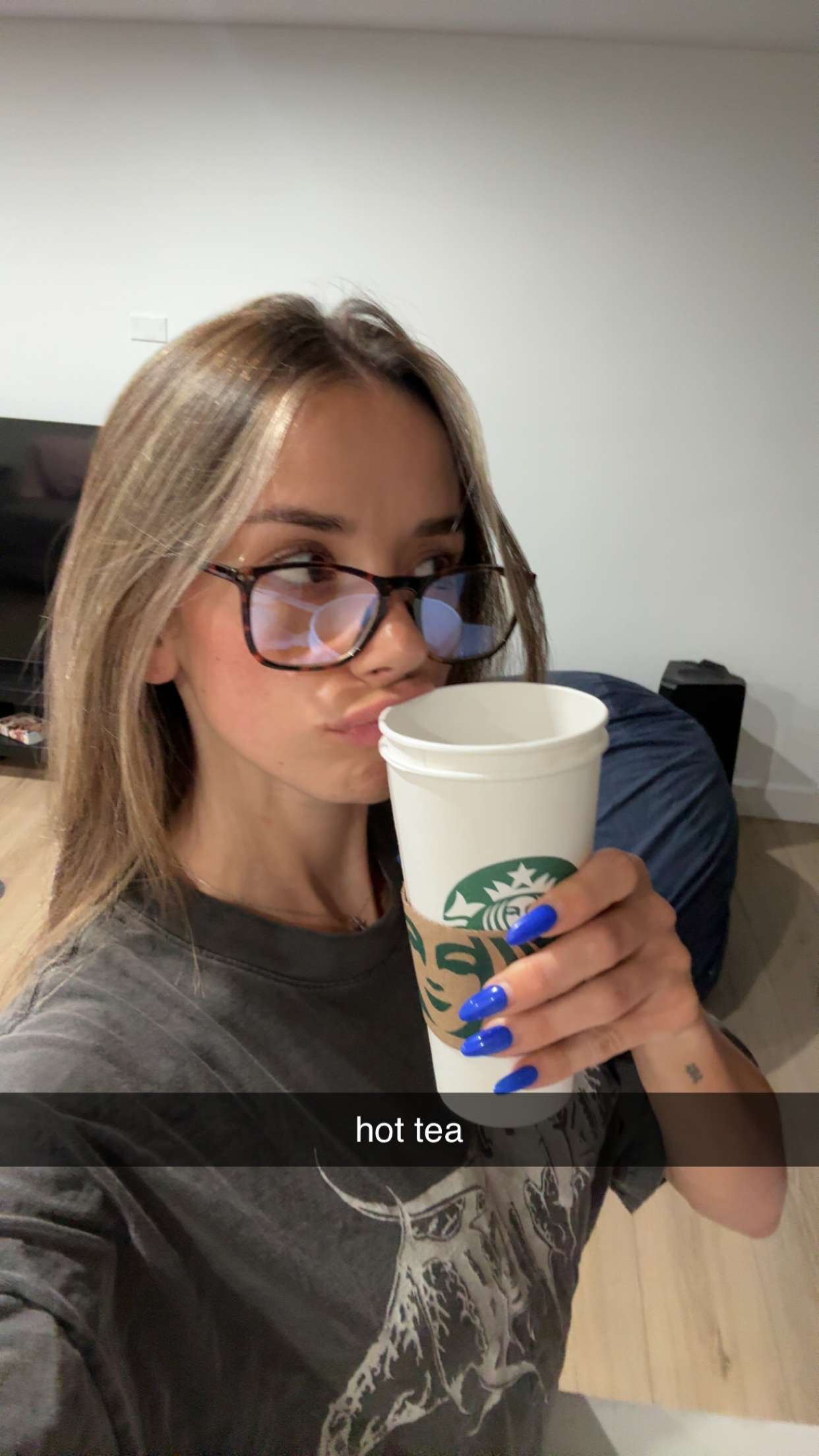 sadie.mckenna snapchat image archive image