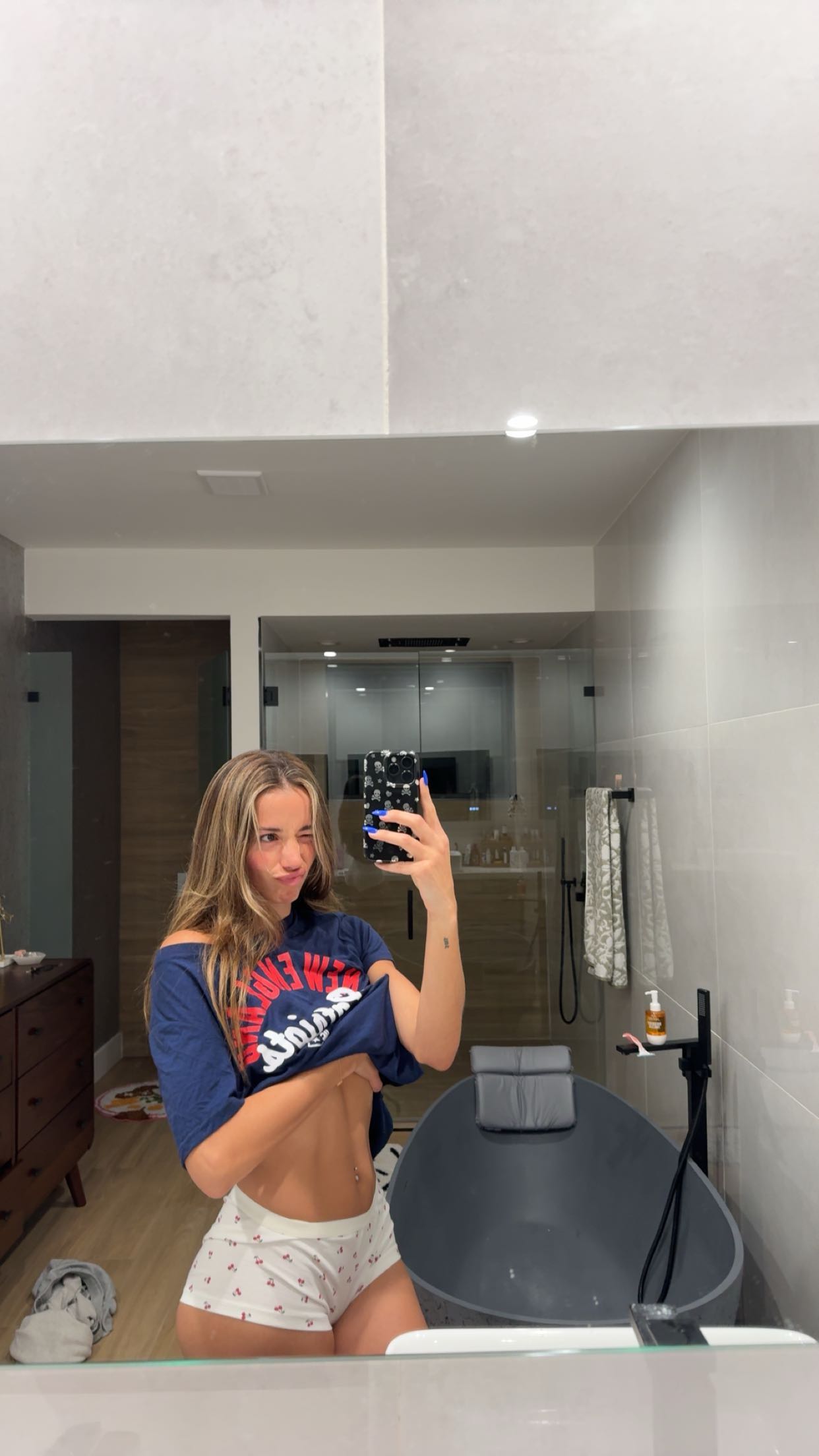 sadie.mckenna snapchat image archive image