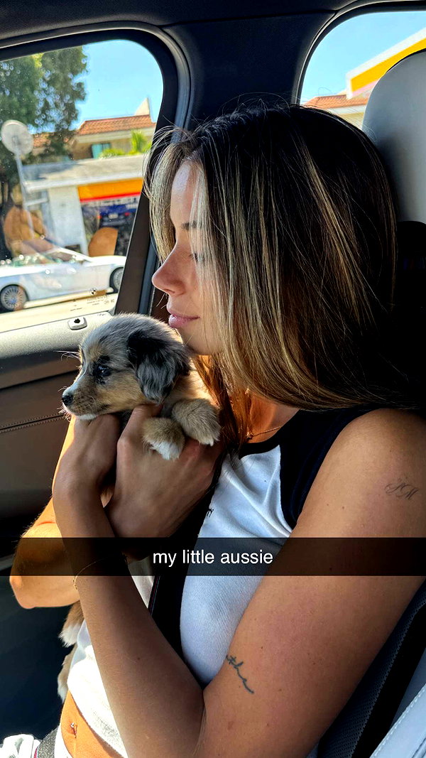 sadie.mckenna snapchat image archive image