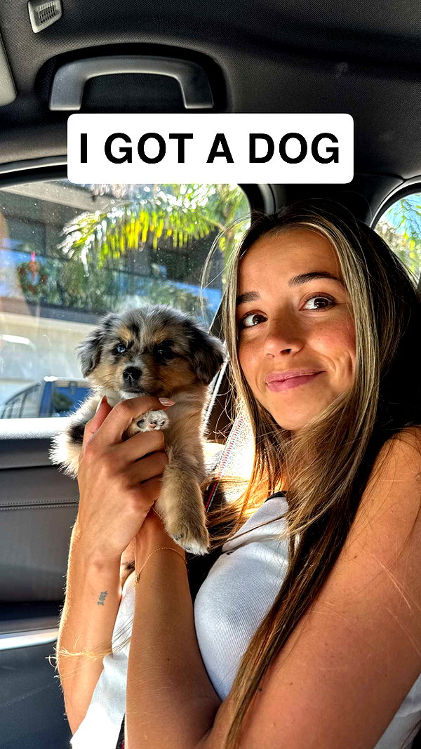 sadie.mckenna snapchat image archive image