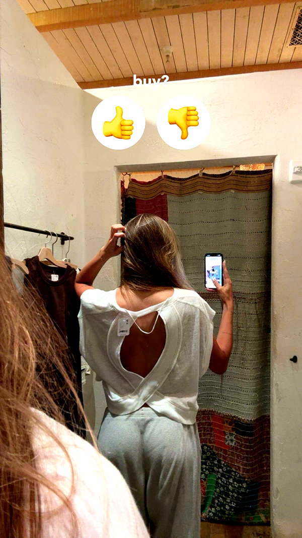 sadie.mckenna snapchat image archive image