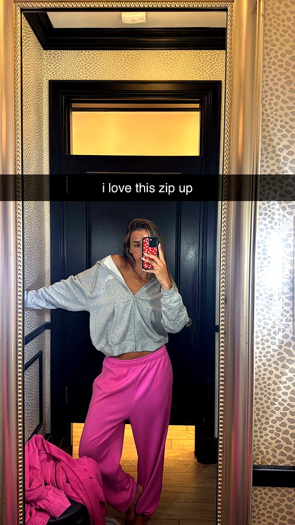 sadie.mckenna snapchat image archive image