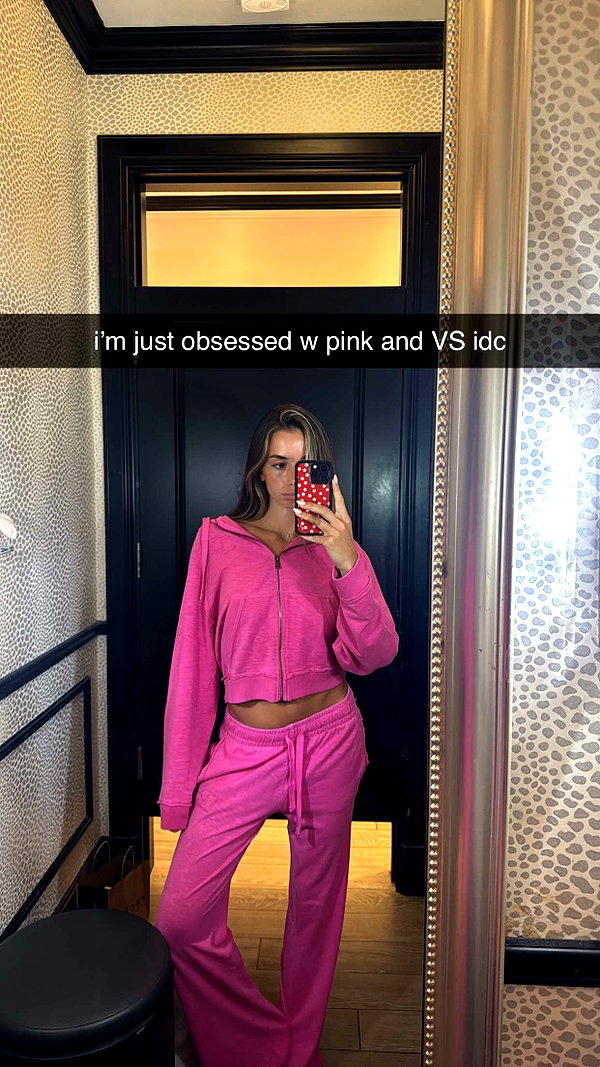 sadie.mckenna snapchat image archive image