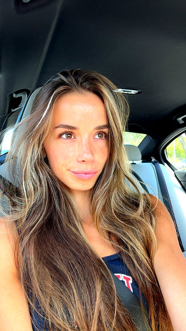 sadie.mckenna snapchat image archive image