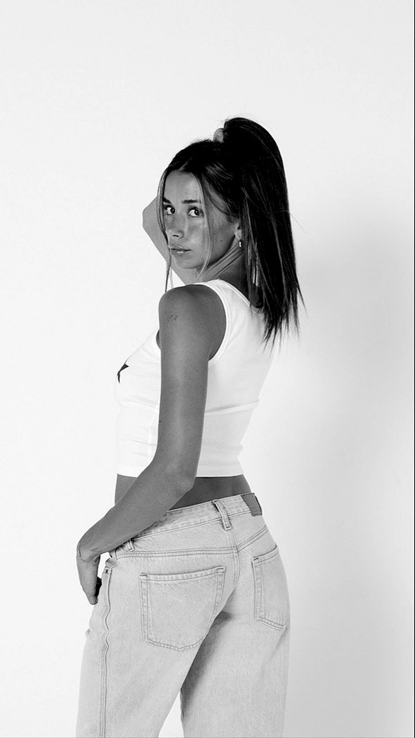 sadie.mckenna snapchat image archive image