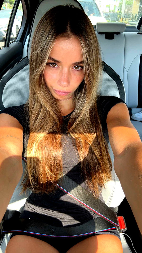 sadie.mckenna snapchat image archive image