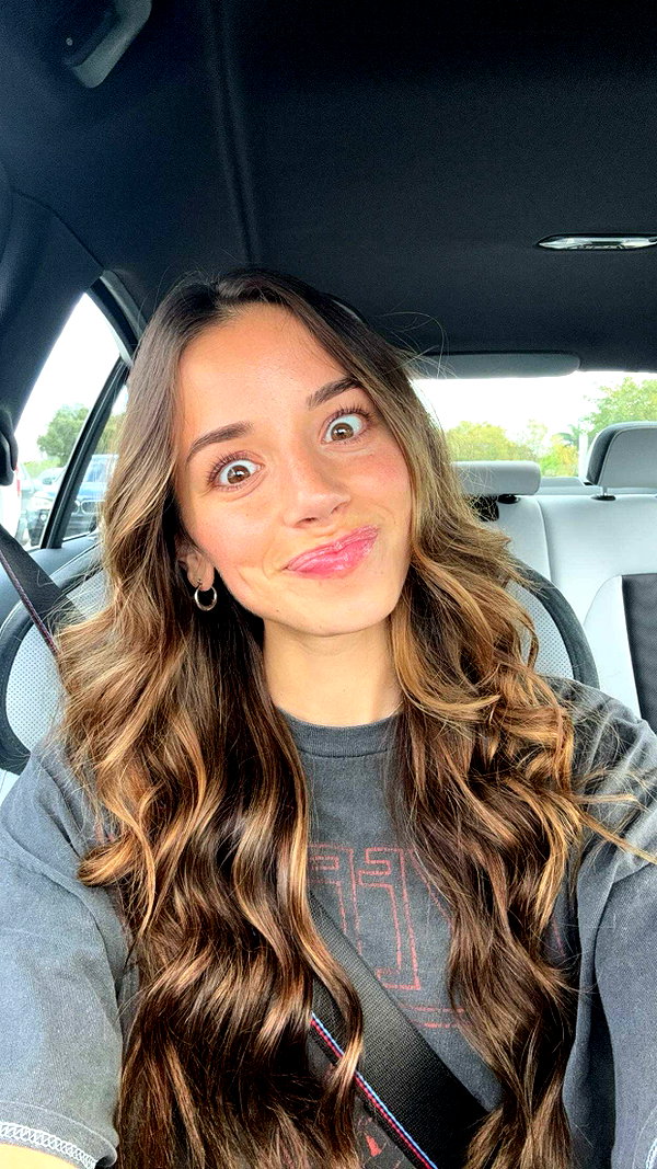 sadie.mckenna snapchat image archive image