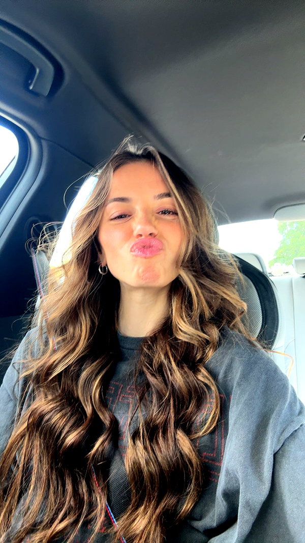 sadie.mckenna snapchat image archive image