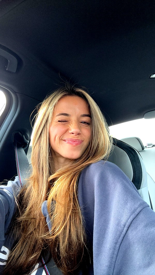 sadie.mckenna snapchat image archive image