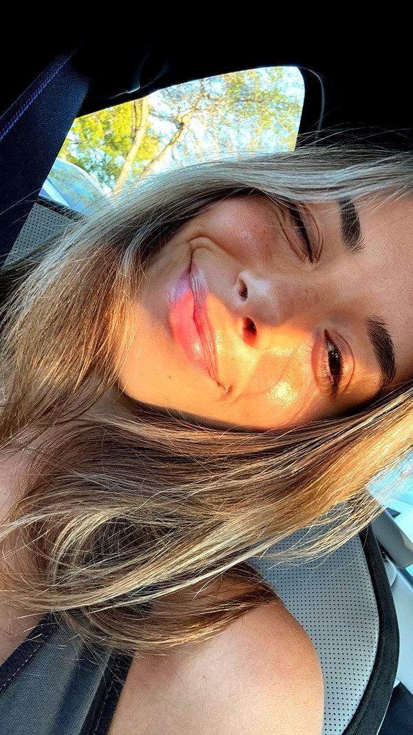 sadie.mckenna snapchat image archive image