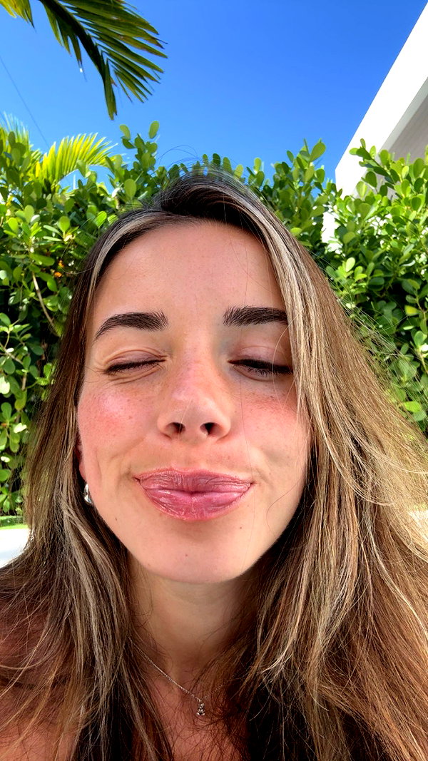 sadie.mckenna snapchat image archive image