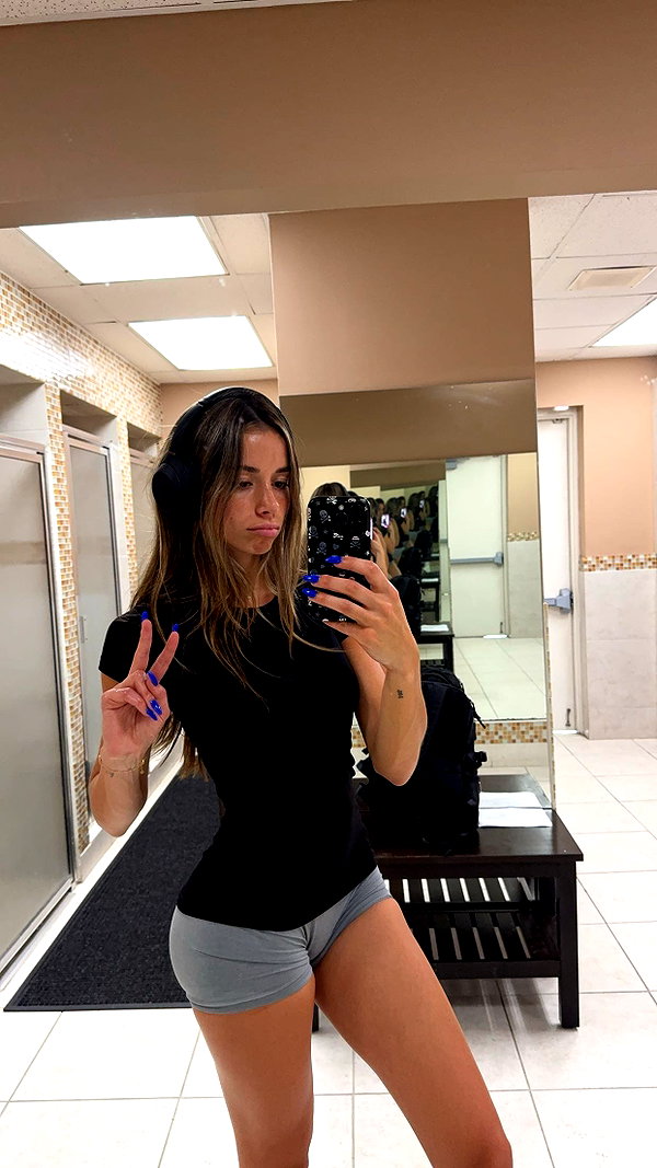 sadie.mckenna snapchat image archive image