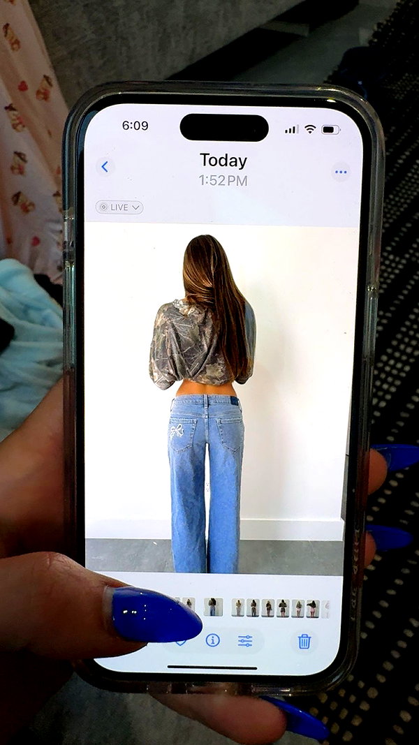 sadie.mckenna snapchat image archive image