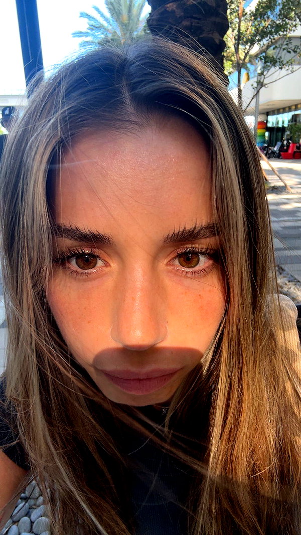 sadie.mckenna snapchat image archive image