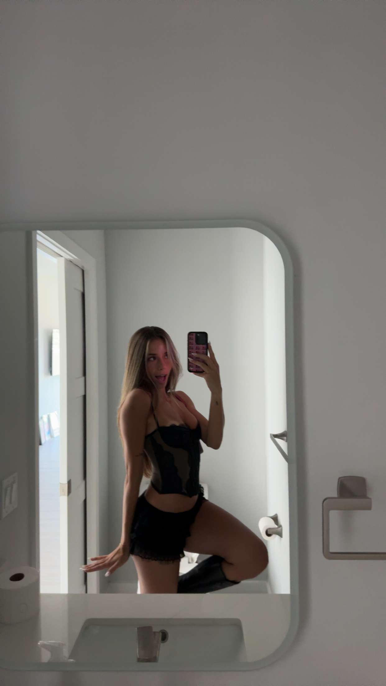 sadie.mckenna snapchat image archive image