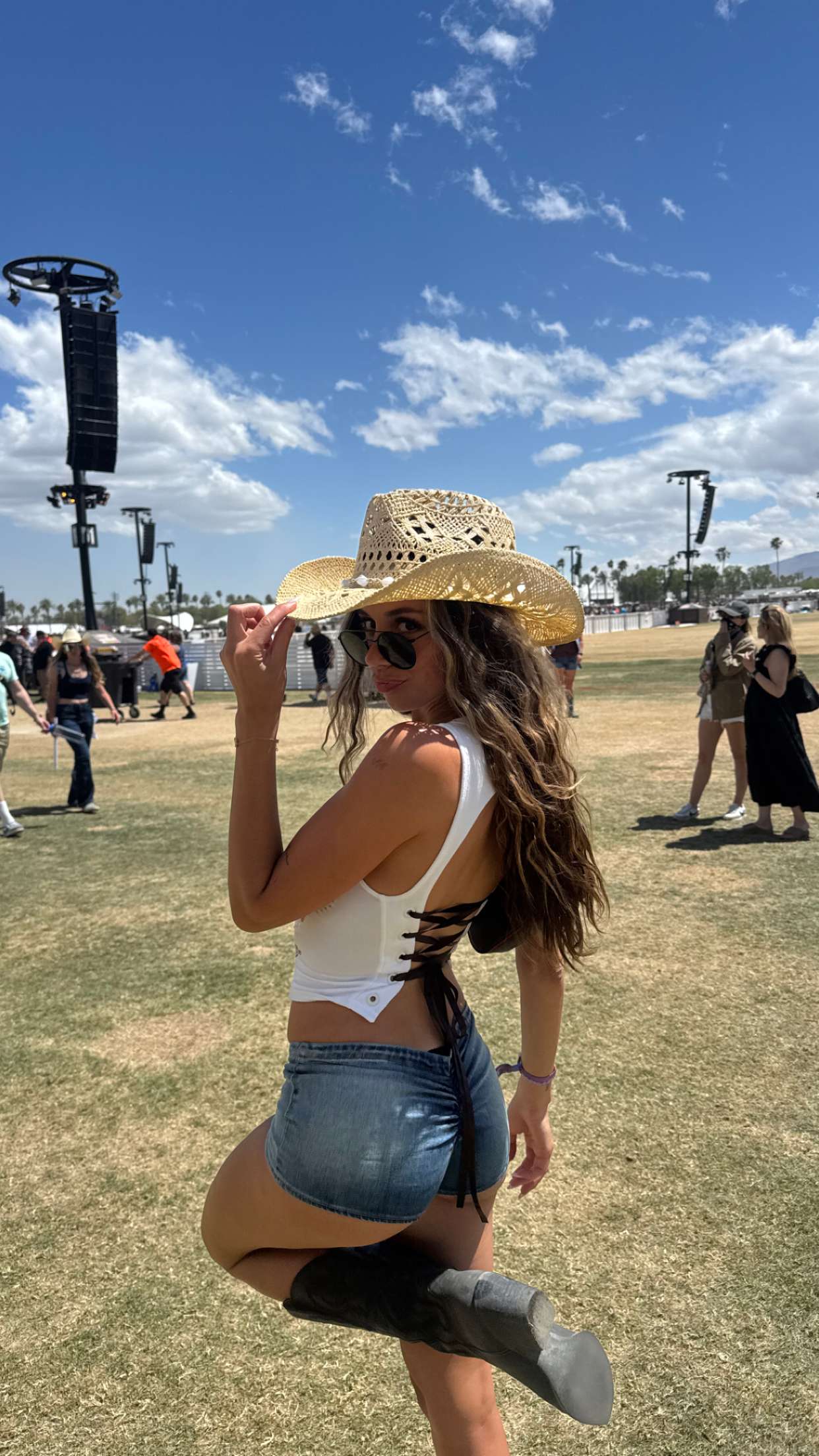 sadie.mckenna snapchat image archive image