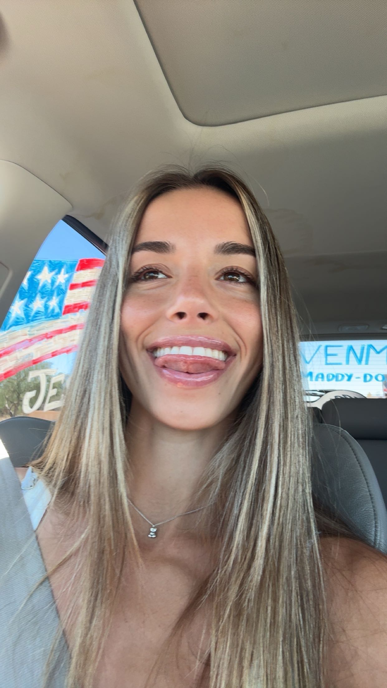 sadie.mckenna snapchat image archive image