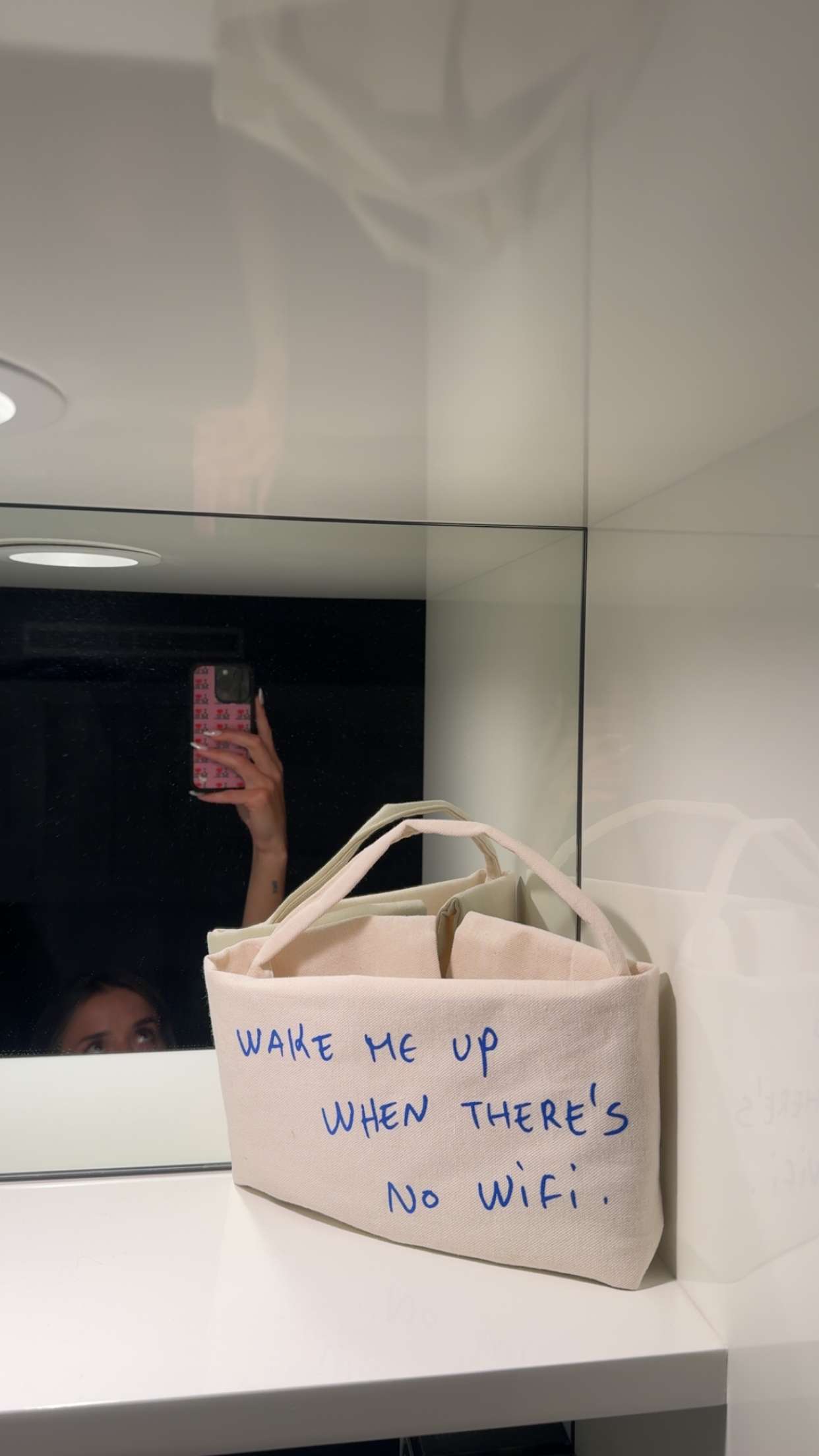 sadie.mckenna snapchat image archive image