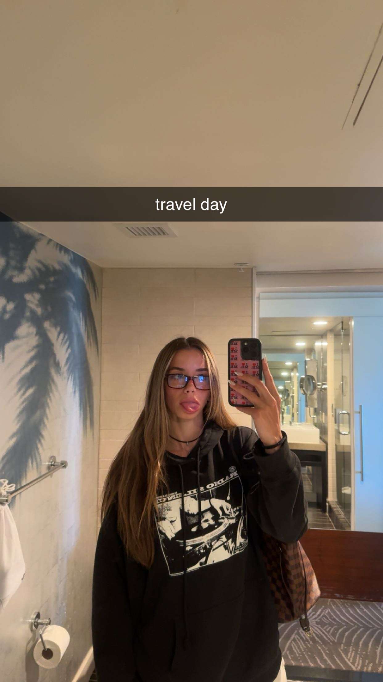 sadie.mckenna snapchat image archive image