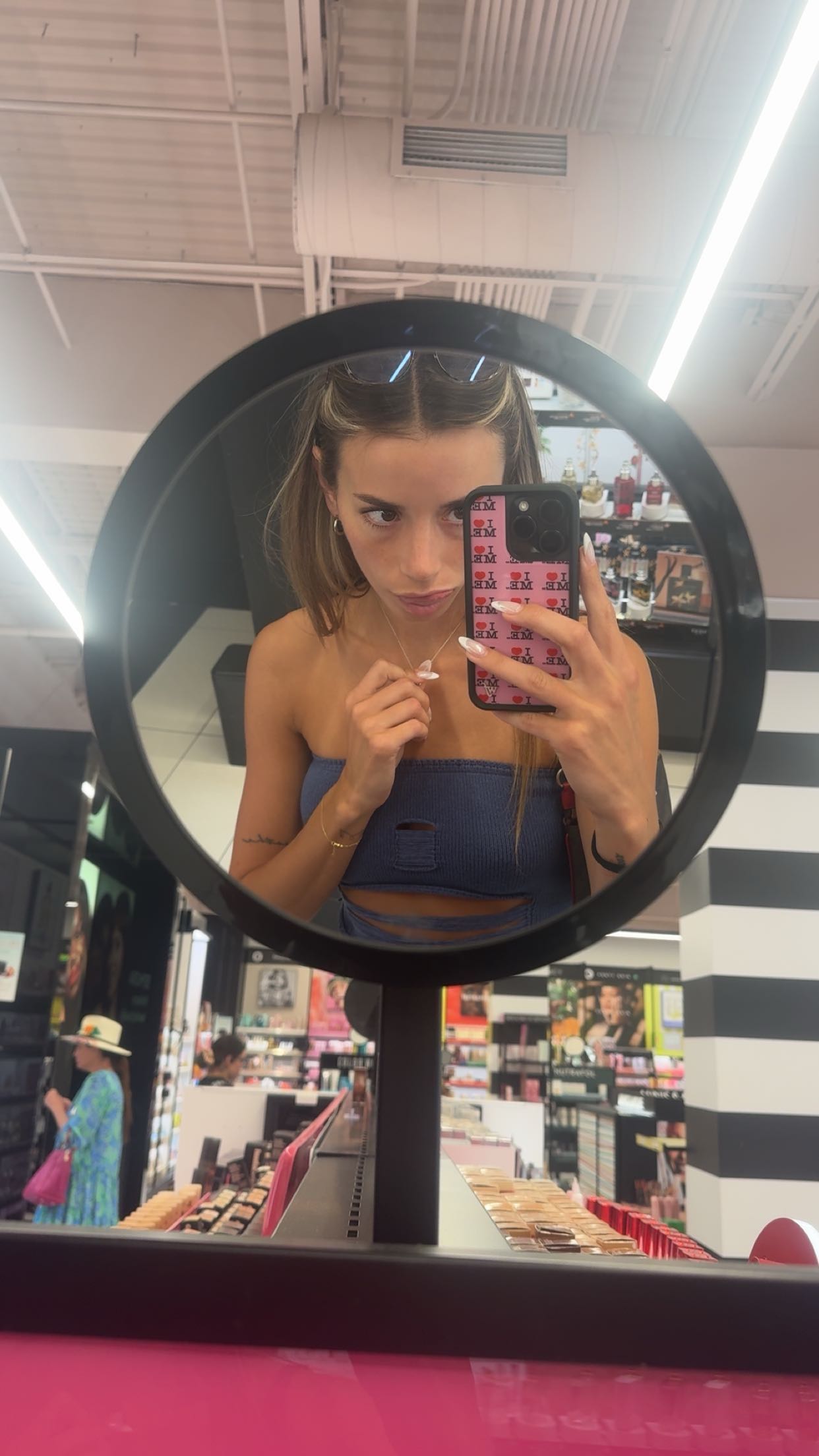 sadie.mckenna snapchat image archive image