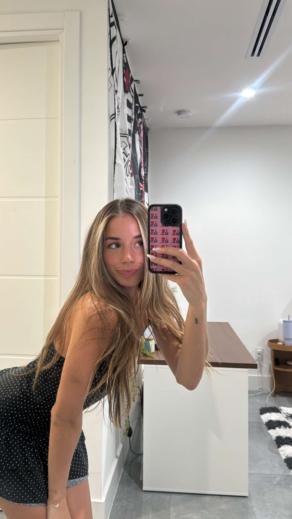 sadie.mckenna snapchat image archive image