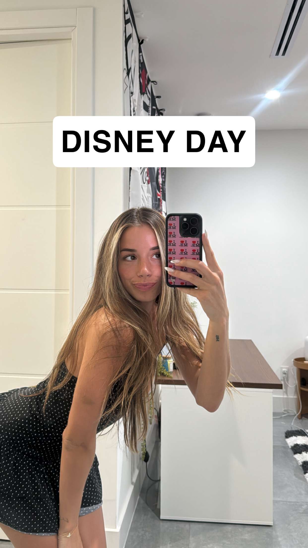 sadie.mckenna snapchat image archive image