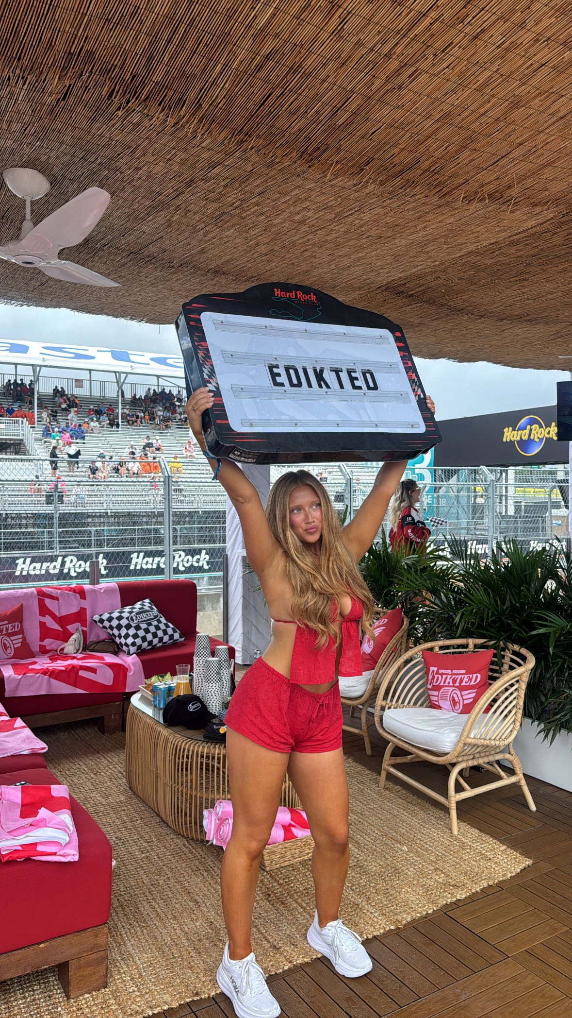 sadie.mckenna snapchat image archive image