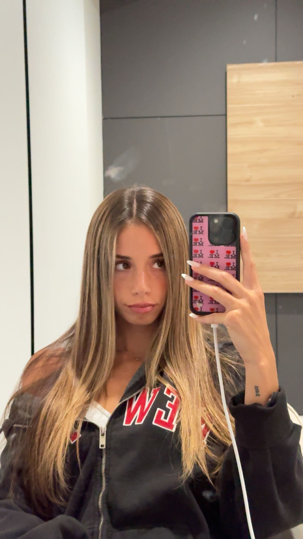 sadie.mckenna snapchat image archive image