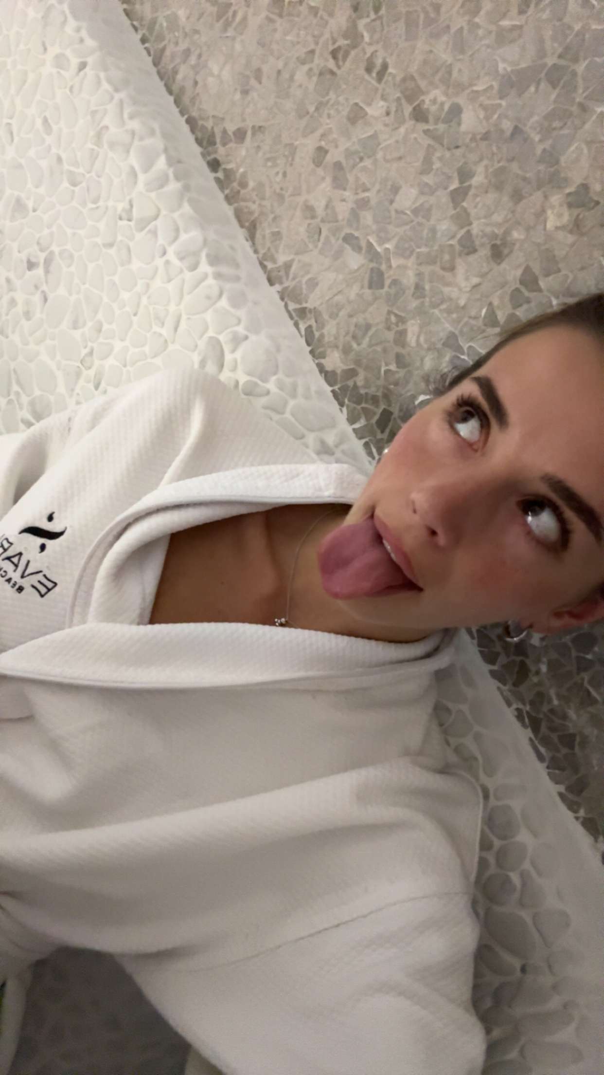 sadie.mckenna snapchat image archive image