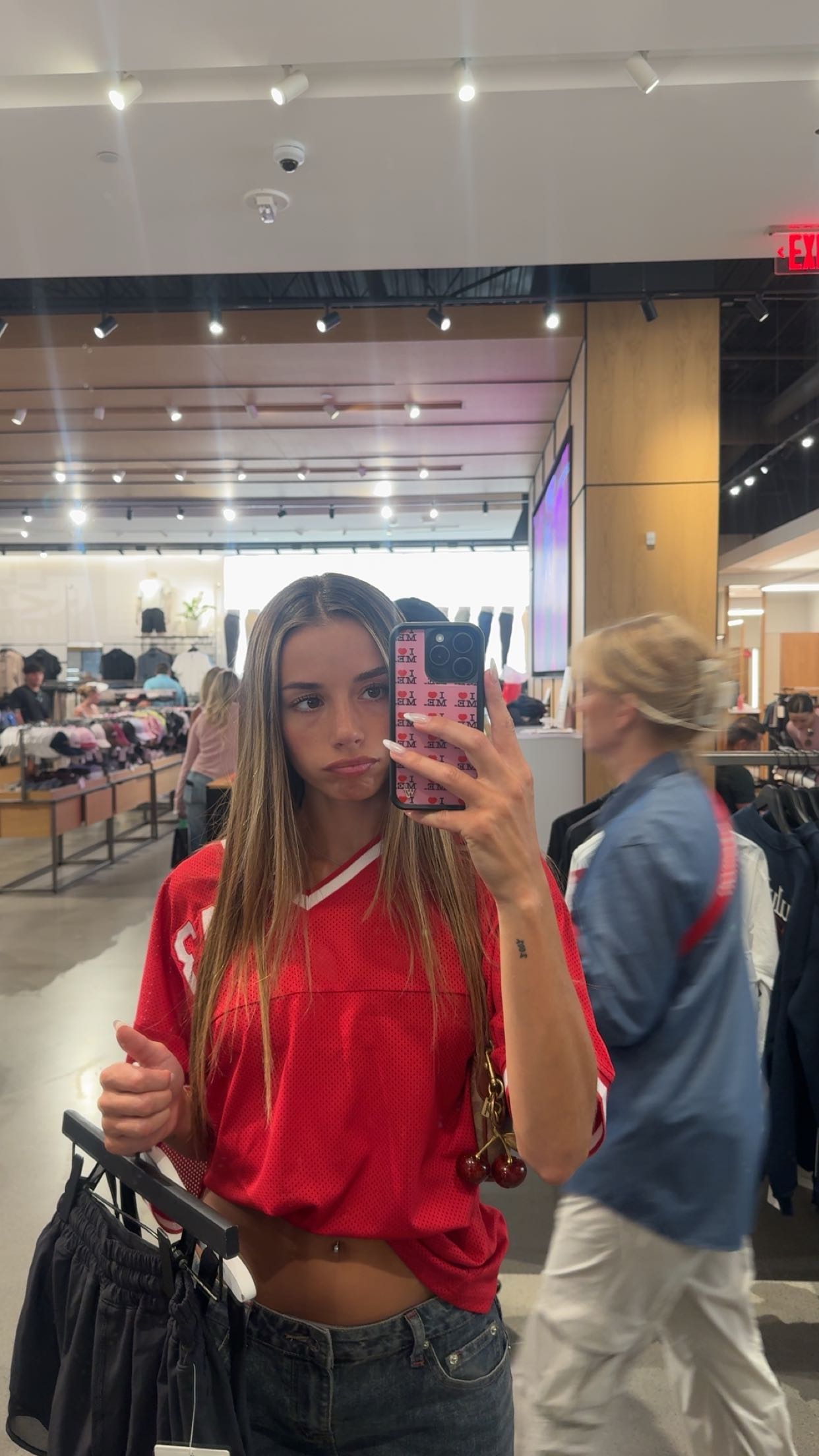 sadie.mckenna snapchat image archive image