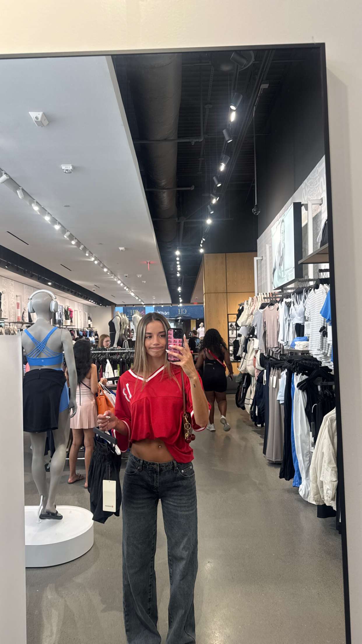 sadie.mckenna snapchat image archive image