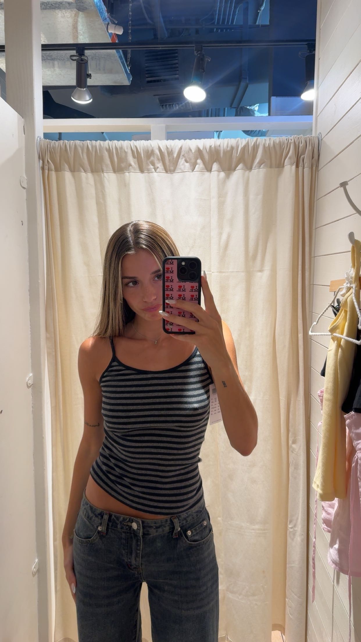 sadie.mckenna snapchat image archive image