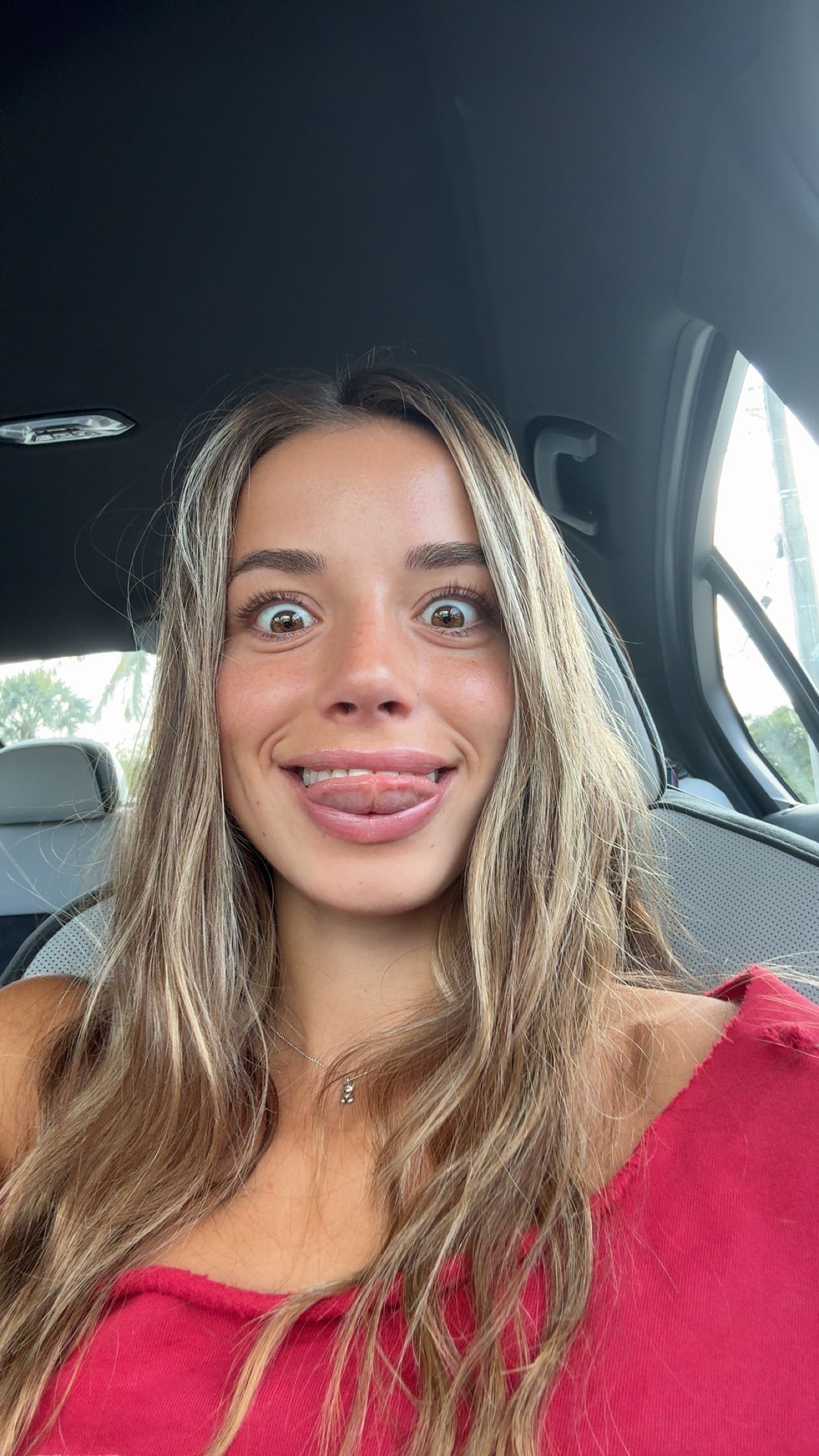 sadie.mckenna snapchat image archive image