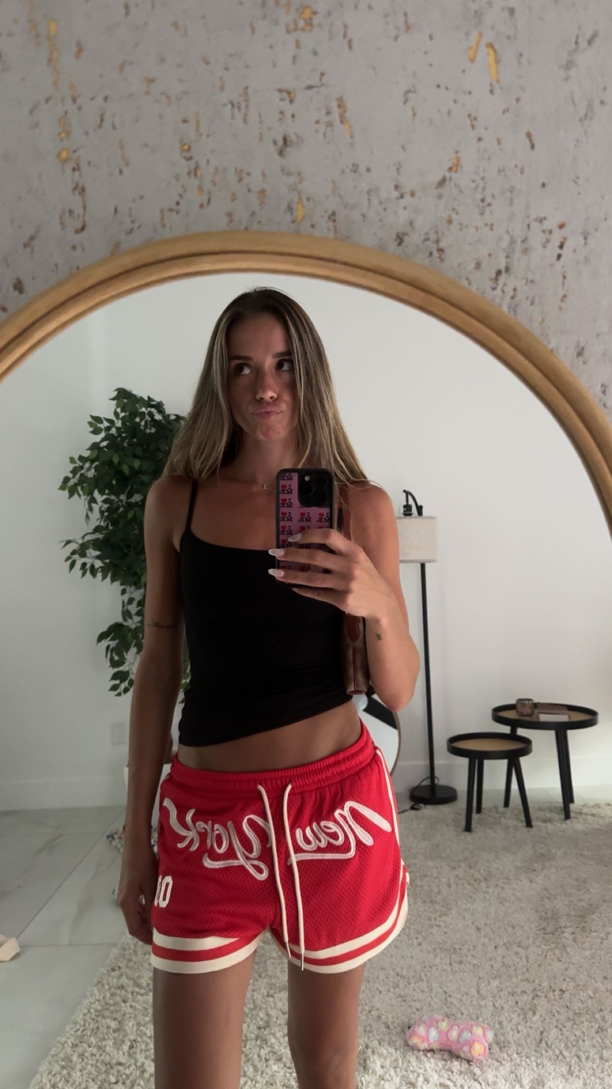 sadie.mckenna snapchat image archive image