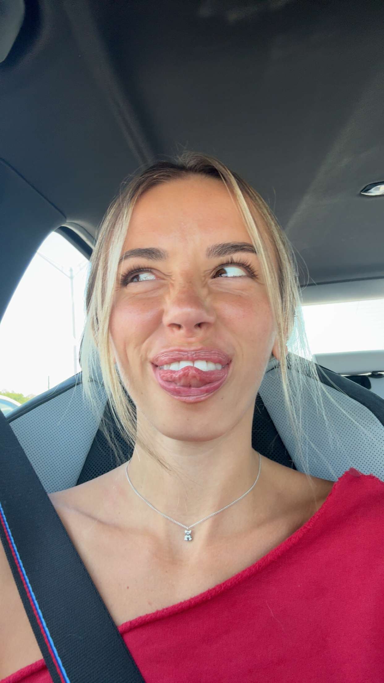 sadie.mckenna snapchat image archive image