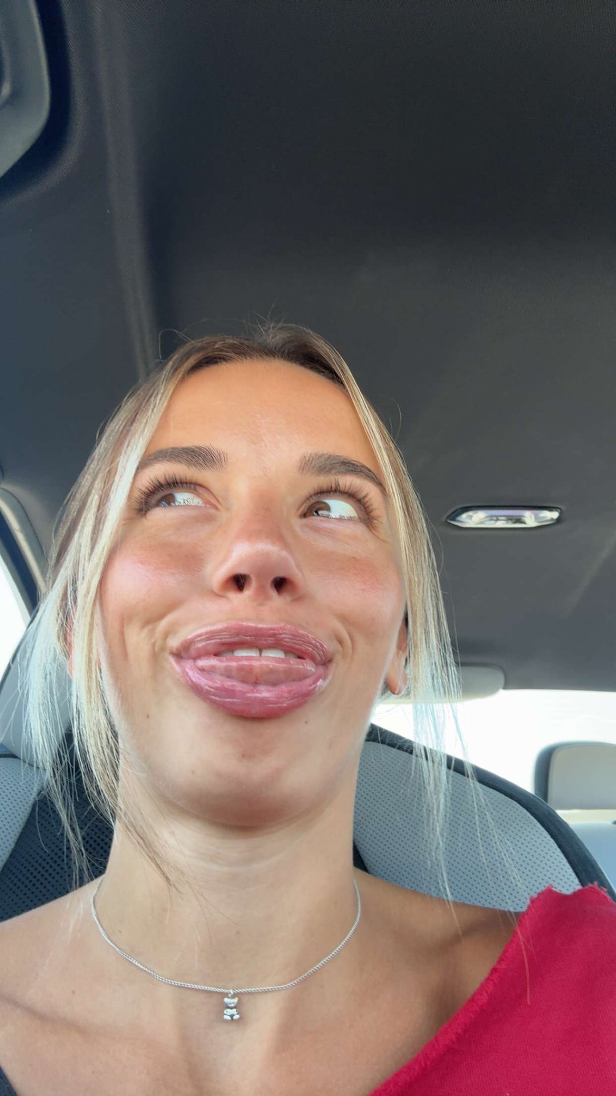 sadie.mckenna snapchat image archive image