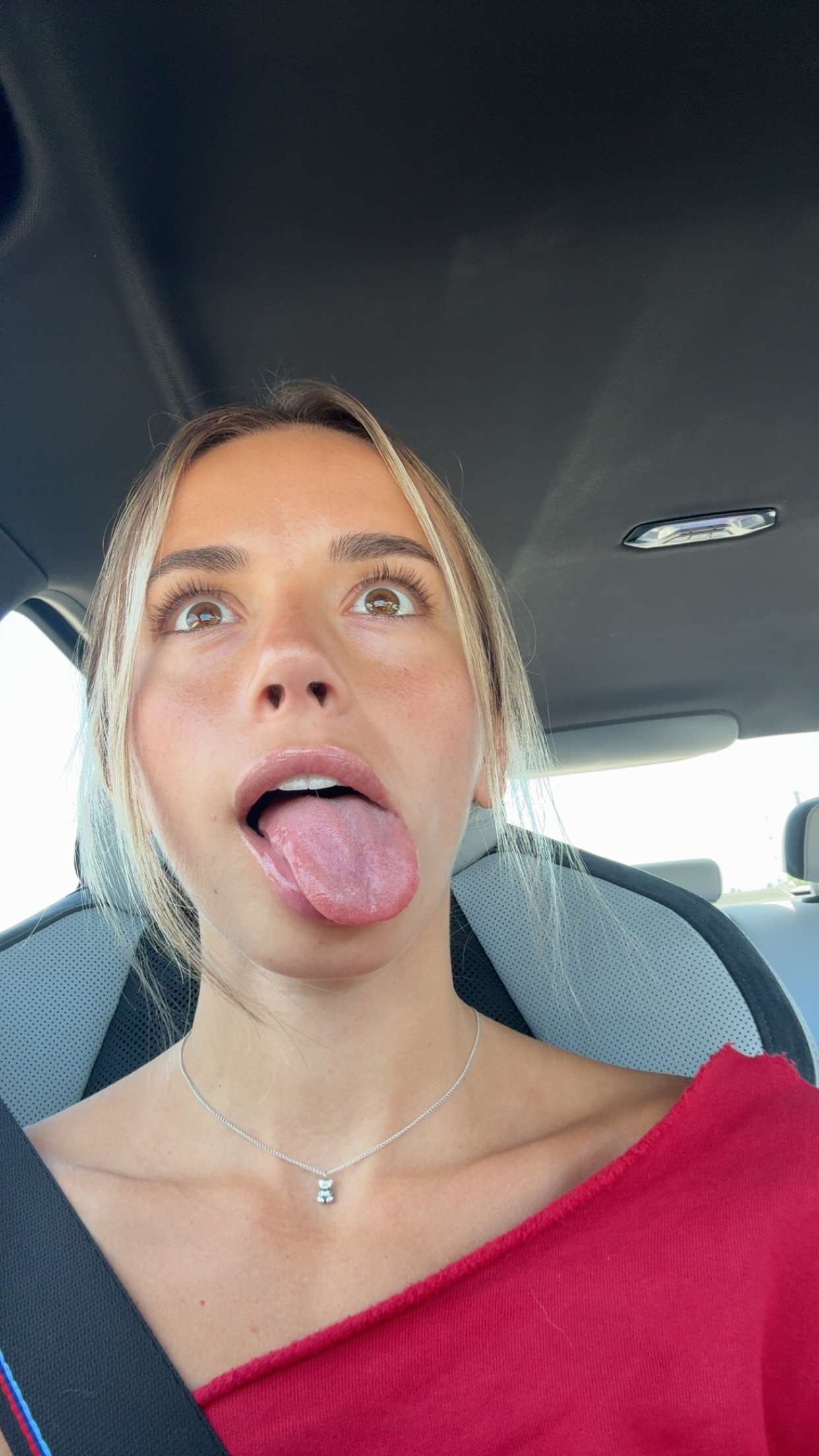 sadie.mckenna snapchat image archive image