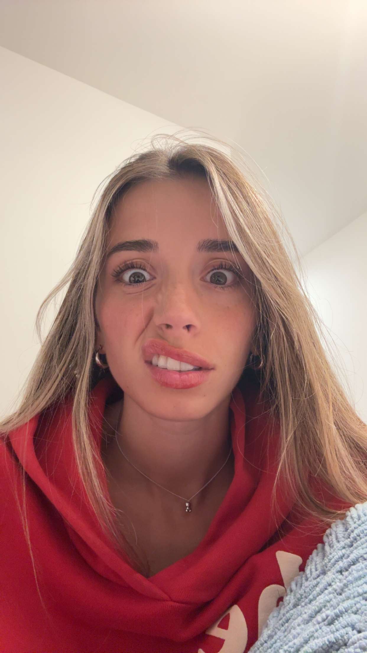 sadie.mckenna snapchat image archive image