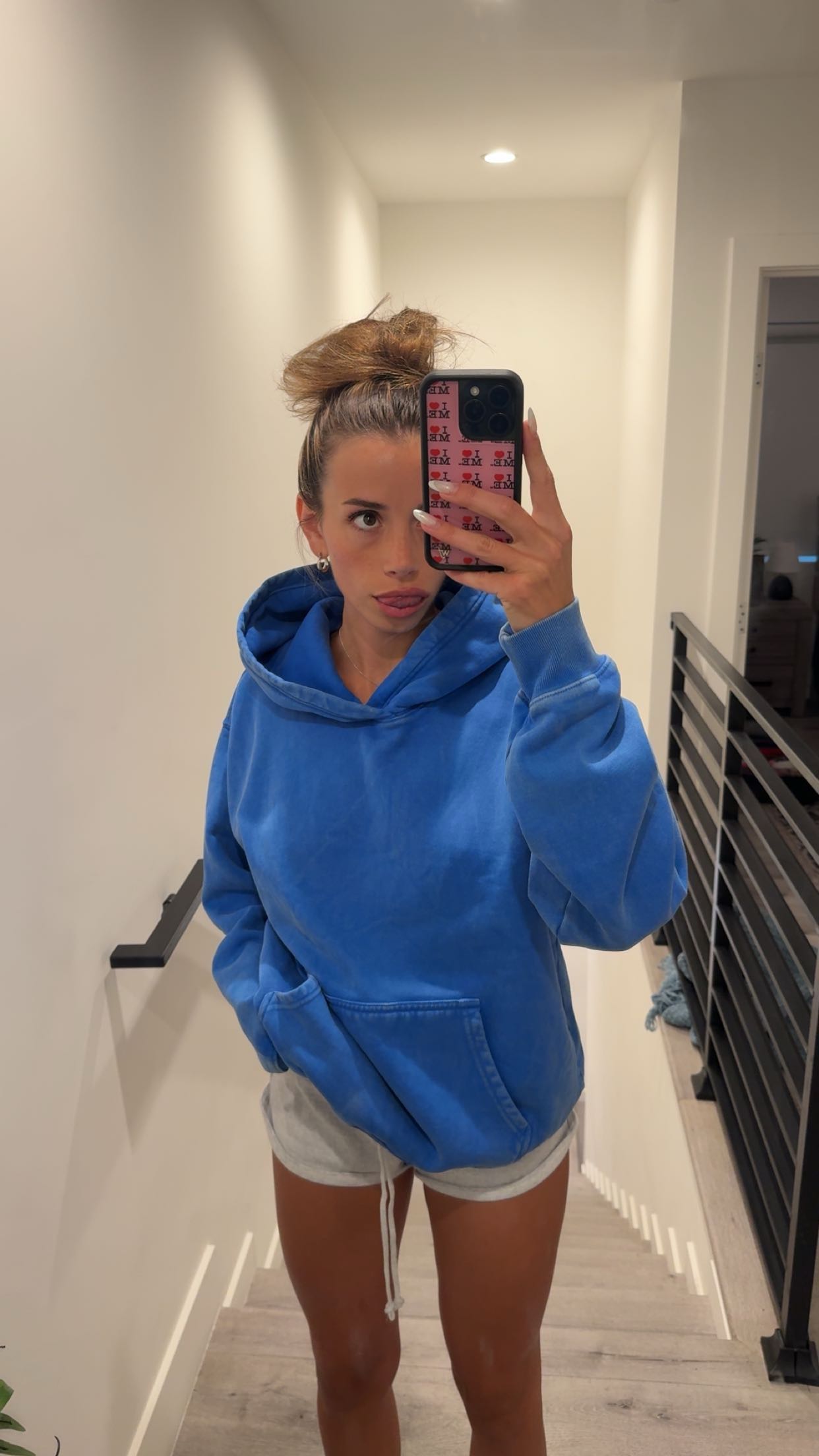 sadie.mckenna snapchat image archive image