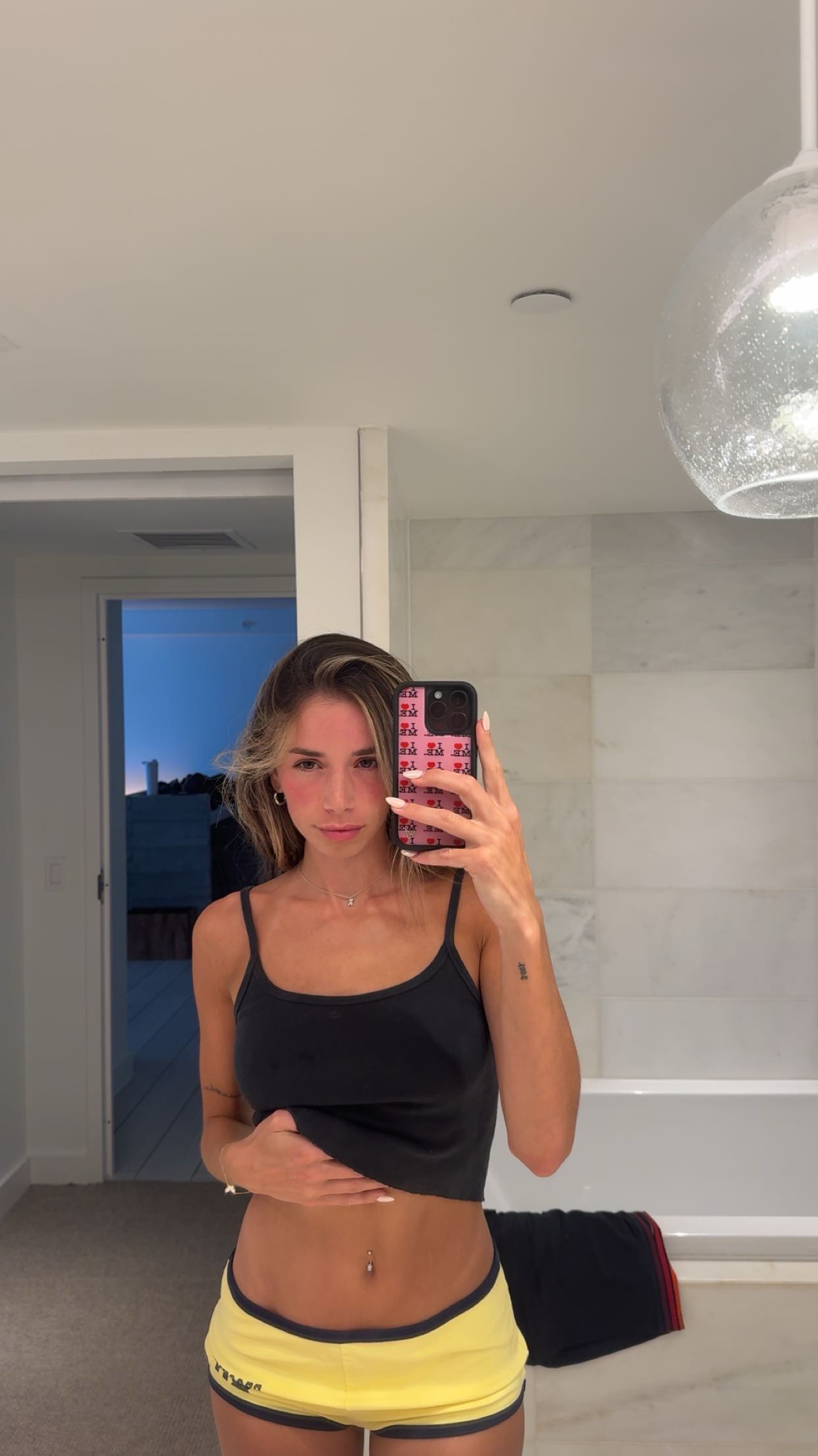 sadie.mckenna snapchat image archive image