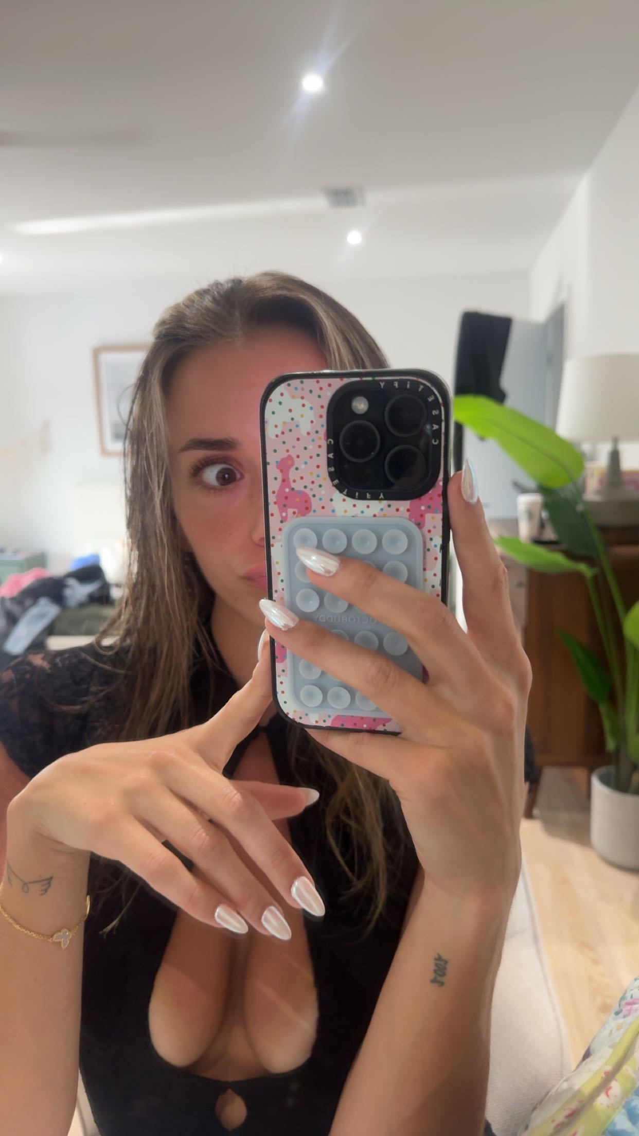 sadie.mckenna snapchat image archive image