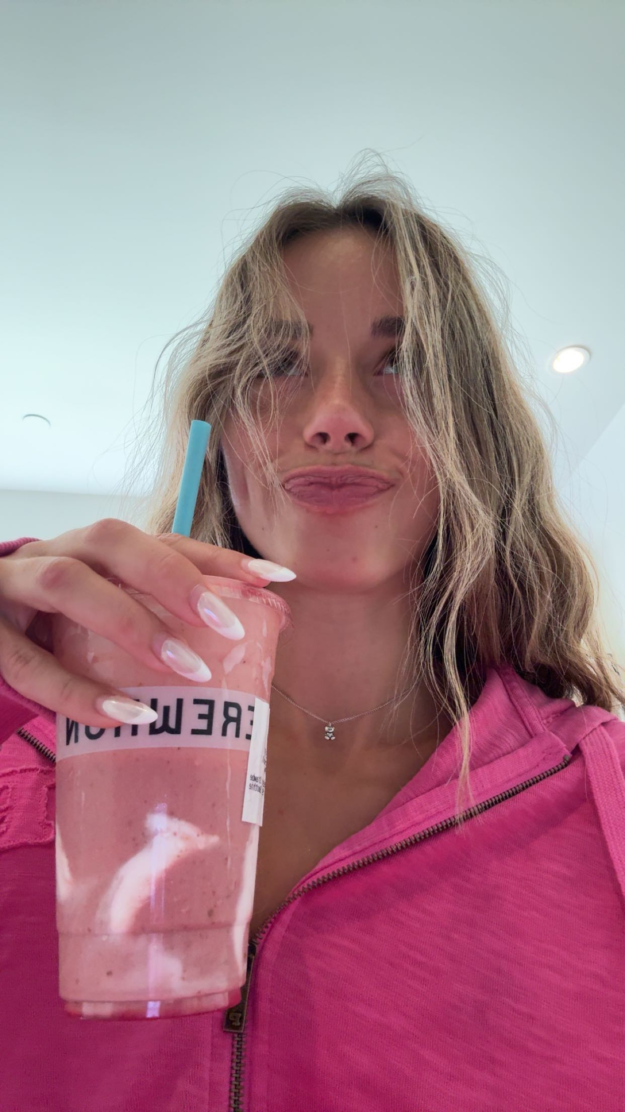 sadie.mckenna snapchat image archive image