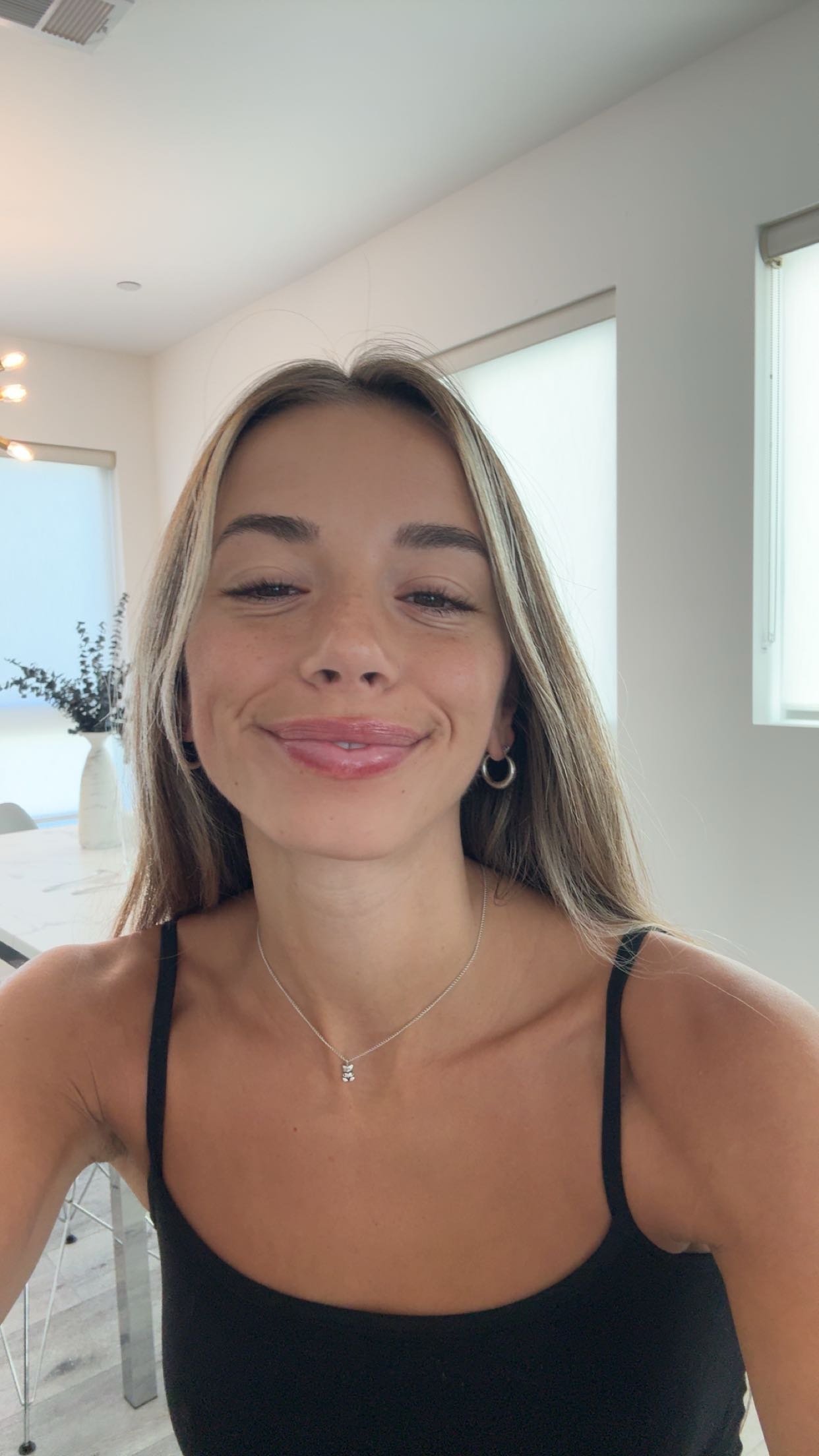 sadie.mckenna snapchat image archive image